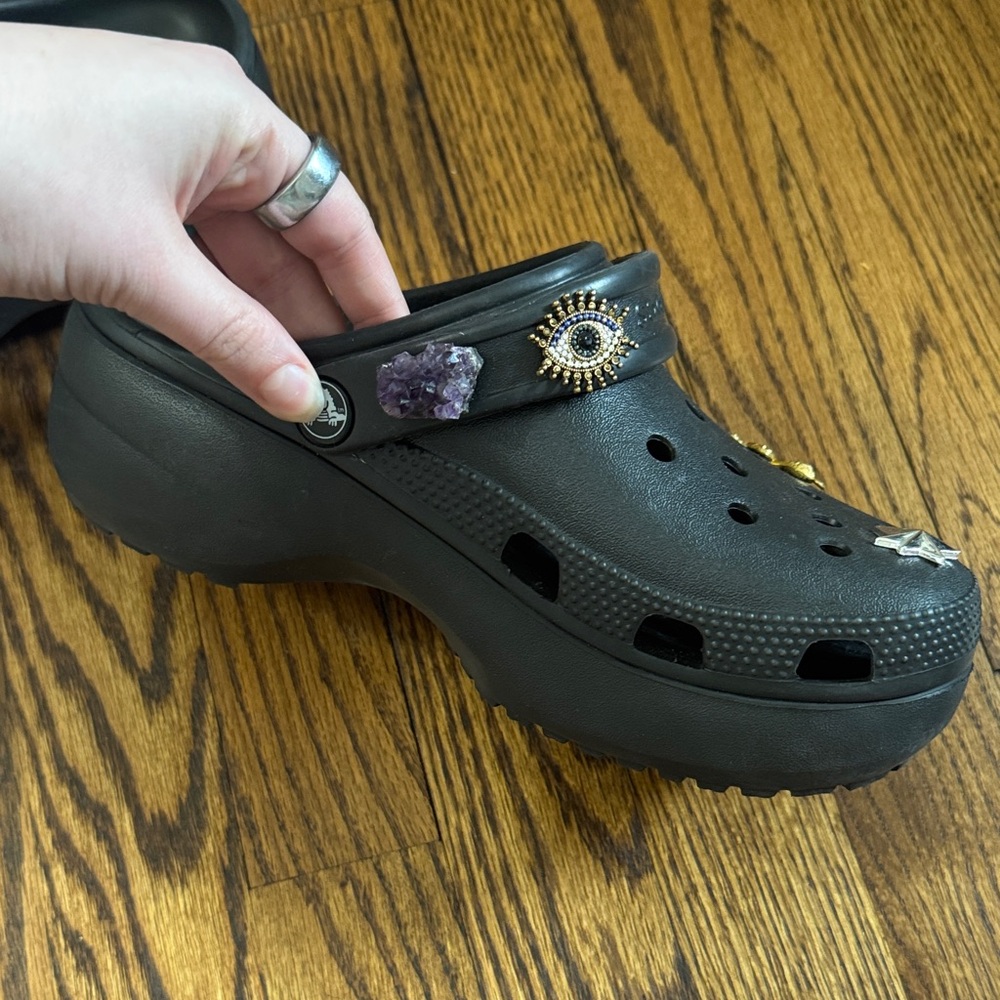 Black Platform CROCS Charms Included SZ 7 - Picture 5 of 8